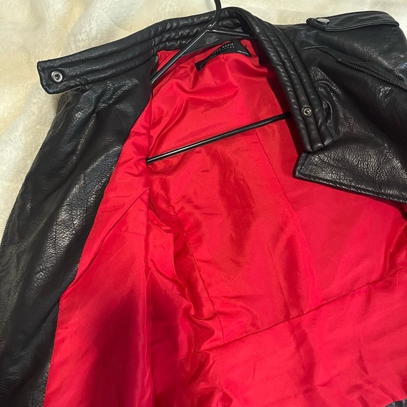 Zara basic faux leather jacket. Barely used and still looks new - Picture 2 of 4